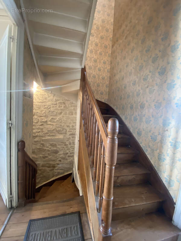 Maison à AIGRE