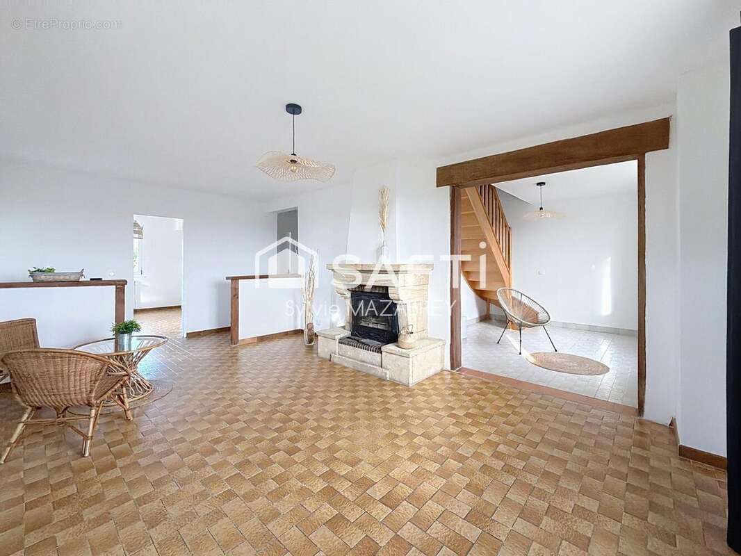 Photo 4 - Maison à MONTEREAU-FAULT-YONNE