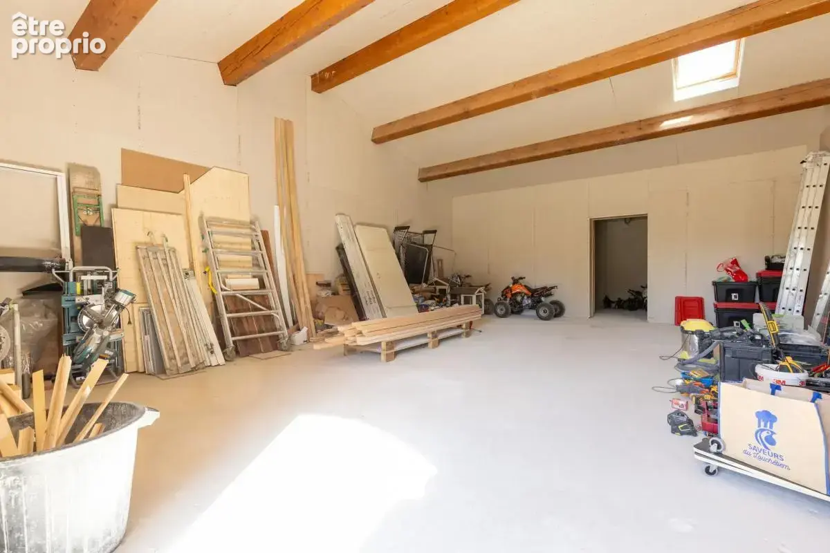 Superbe bastide de 217 m² avec piscine à Grambois - photo 18
