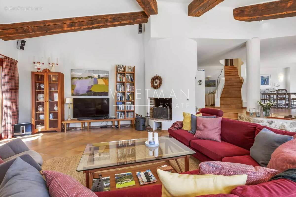 Maison à TOURRETTES-SUR-LOUP