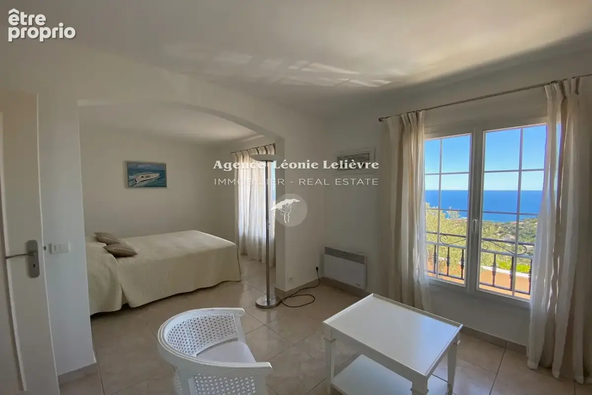 Maison 4 pièces 135 m² à vendre à Les Issambres (83380) - photo 6