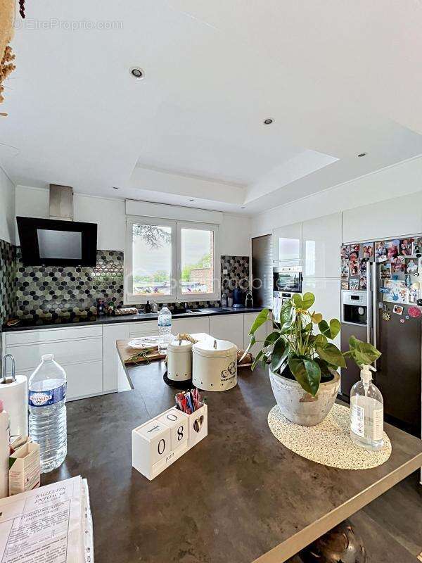 Propriété d'exception à Wattrelos - Élégante maison contemporaine avec vue sur champs !! - photo 5