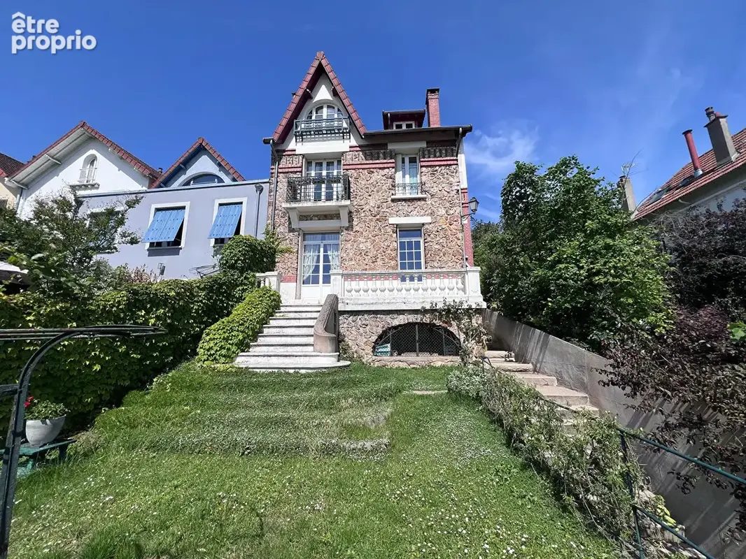 Maison à SURESNES