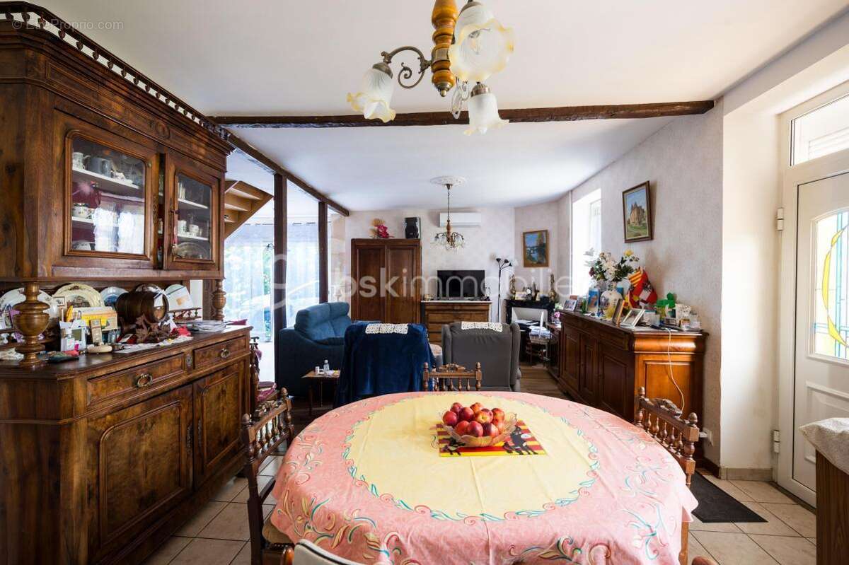 Maison familiale T5 sur +1400 m² de terrain — Prête à accueillir vos projets - photo 5