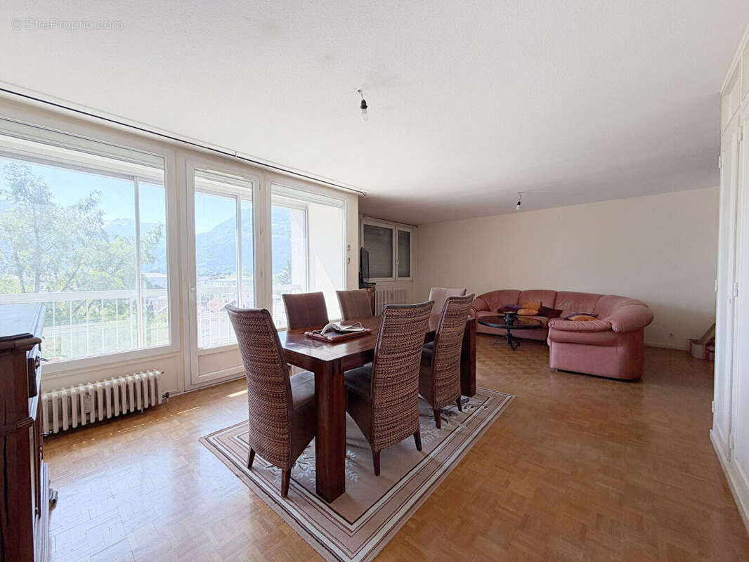 Appartement à CLUSES