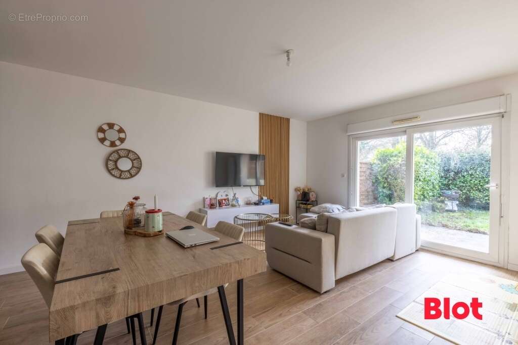Appartement à LA CHAPELLE-THOUARAULT