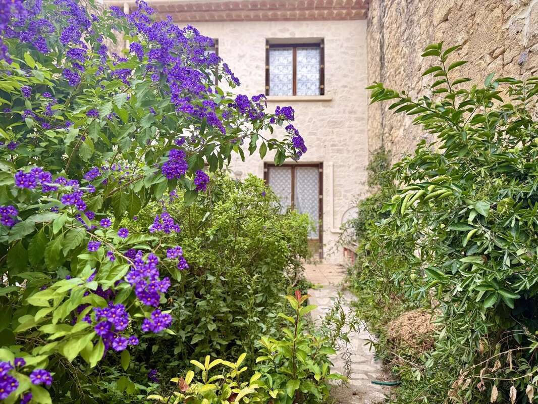 Maison à ROQUEFORT-DES-CORBIERES