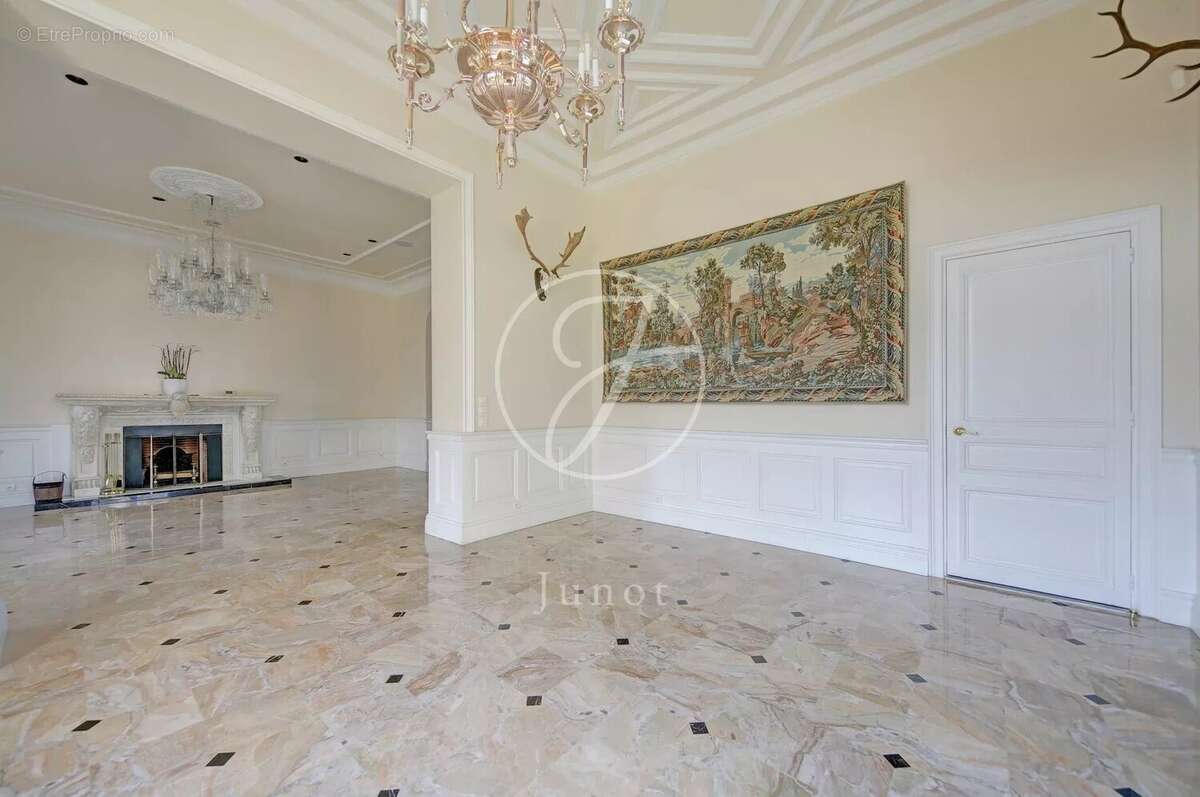 Maison à CROISSY-SUR-SEINE