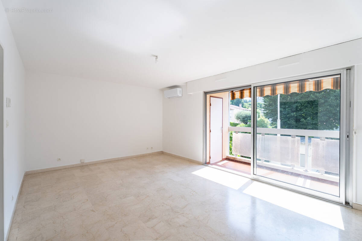 Appartement à MARSEILLE-9E