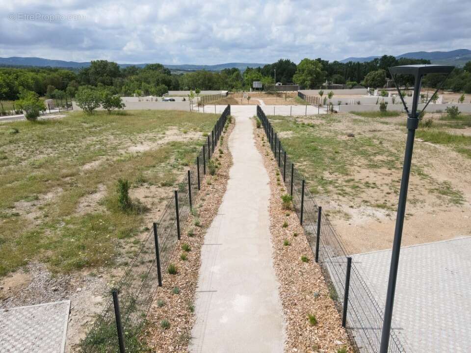 Terrain à NOTRE-DAME-DE-LONDRES