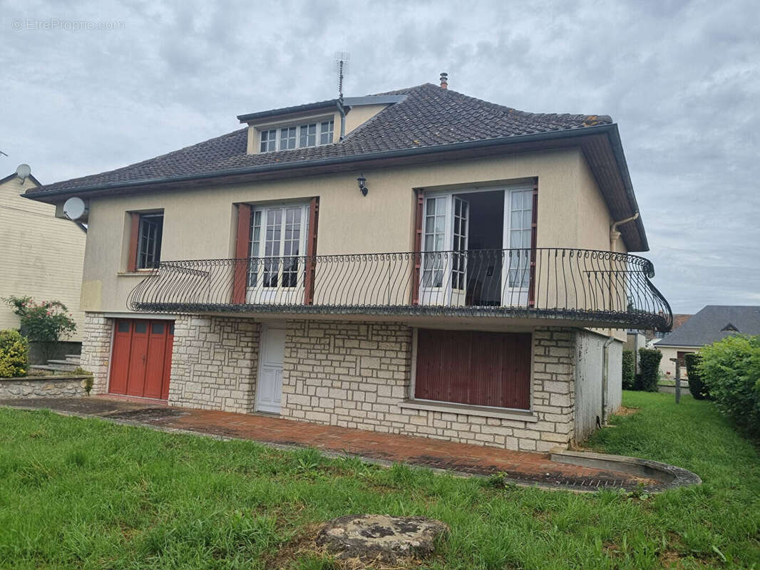 Maison à SAINT-DENIS-LES-PONTS