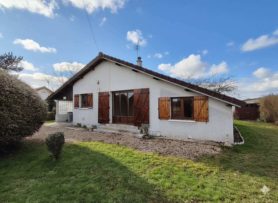 Maison à SAINT-VALERIEN