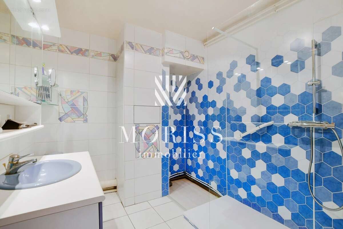 Appartement à PARIS-14E