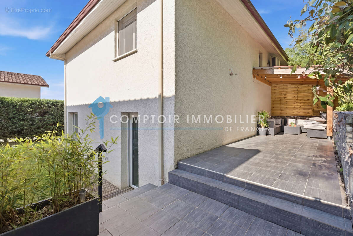 Maison à SAINT-ISMIER