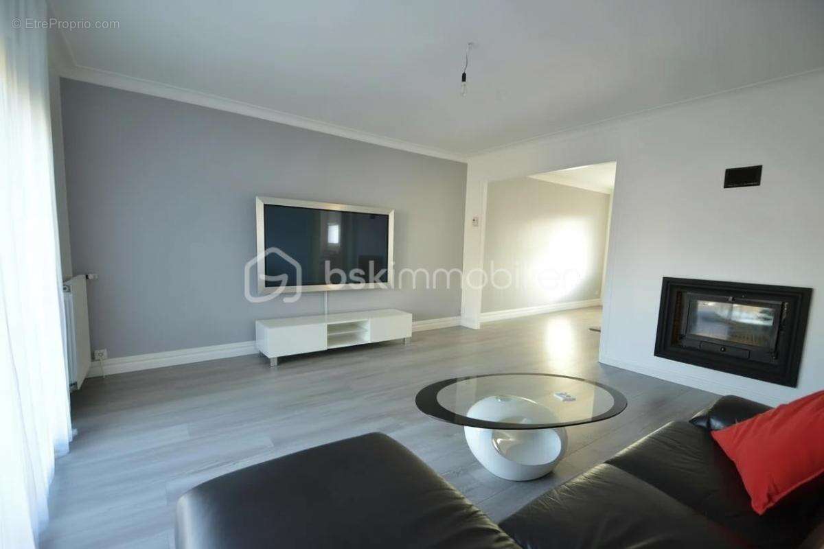 Maison à TREMBLAY-EN-FRANCE