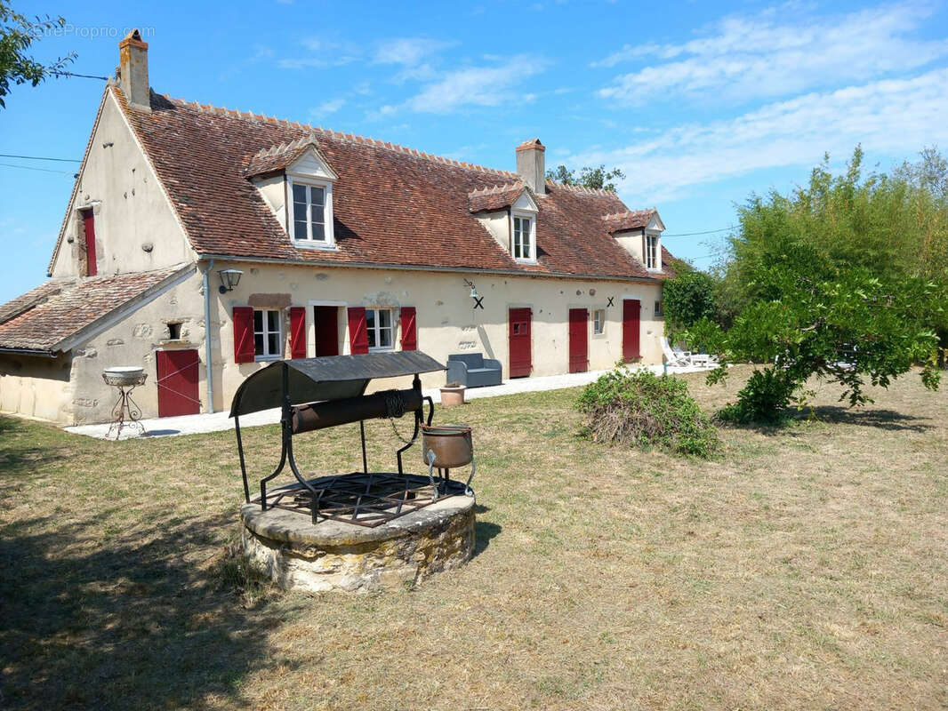 Maison à POUZY-MESANGY