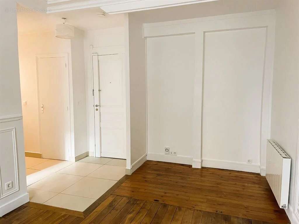 Appartement à PARIS-11E