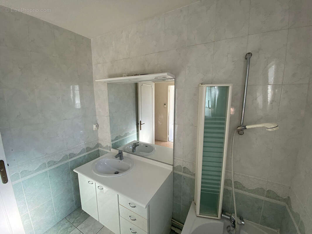 Appartement à BILLERE