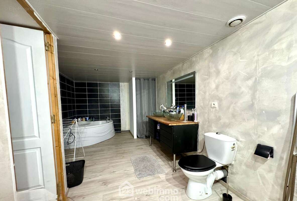 Maison à VIGNEULLES-LES-HATTONCHATEL