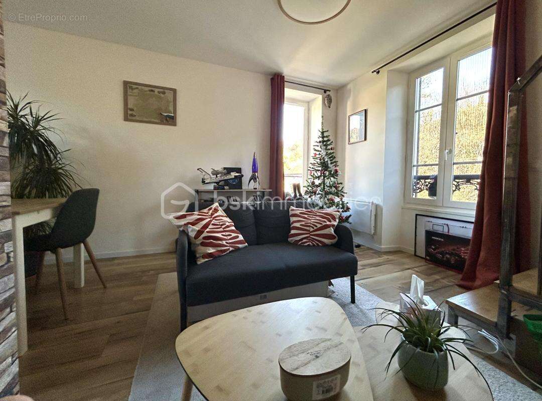 Appartement à VAULNAVEYS-LE-HAUT