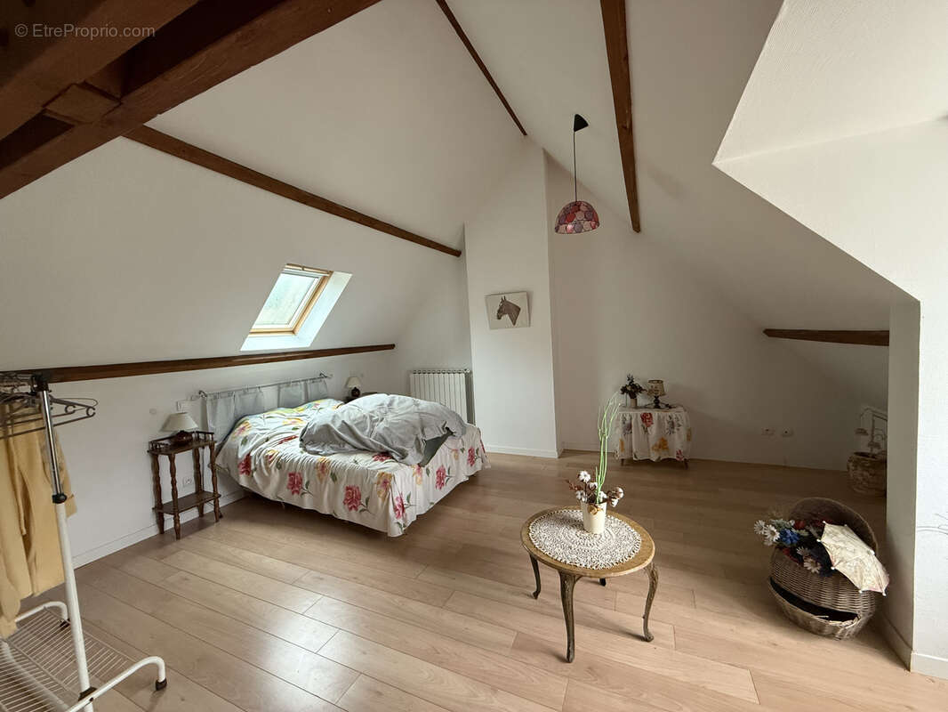 Maison à BRINON-SUR-SAULDRE