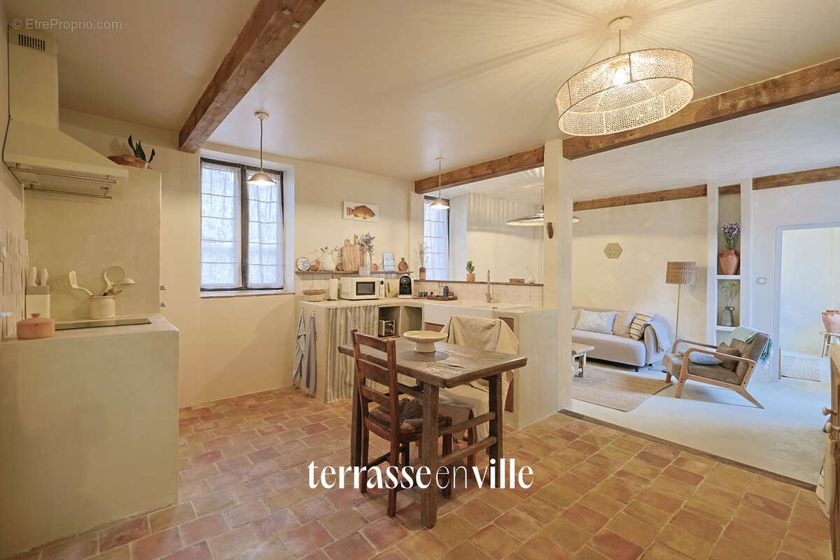 Maison à HYERES