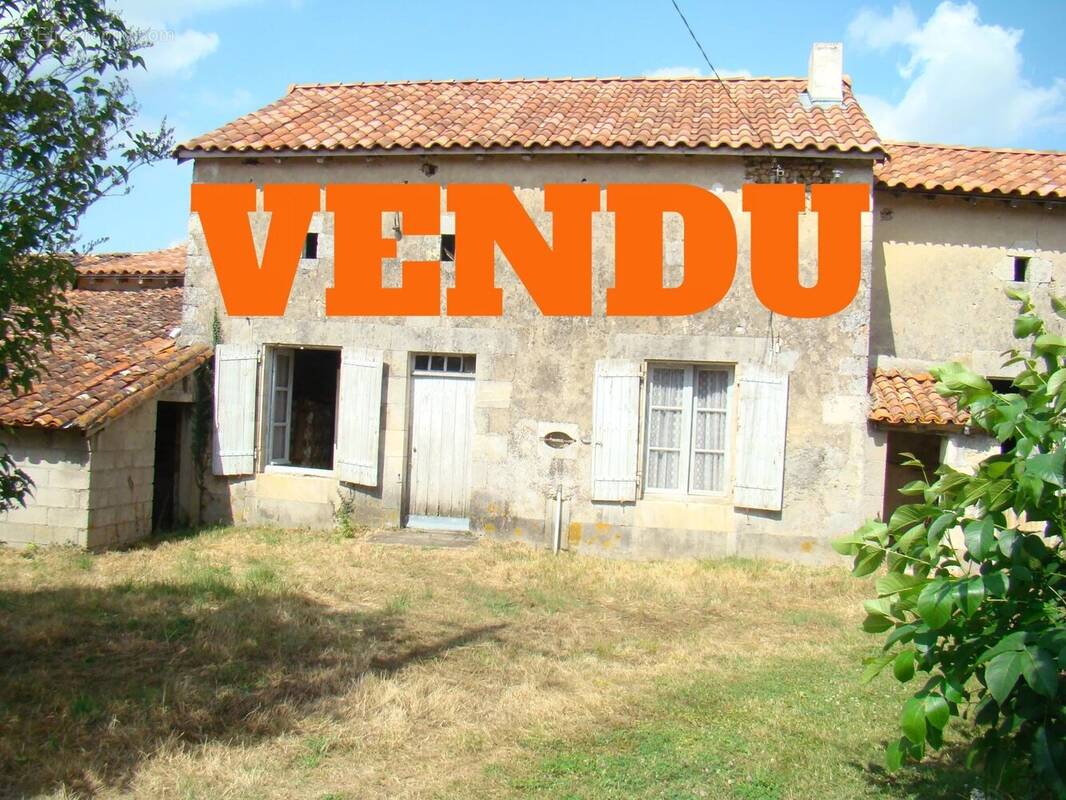 Maison à SAINT-SECONDIN