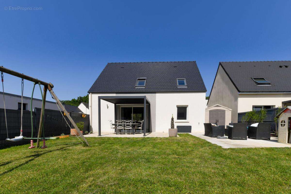 Maison à SARGE-LES-LE-MANS