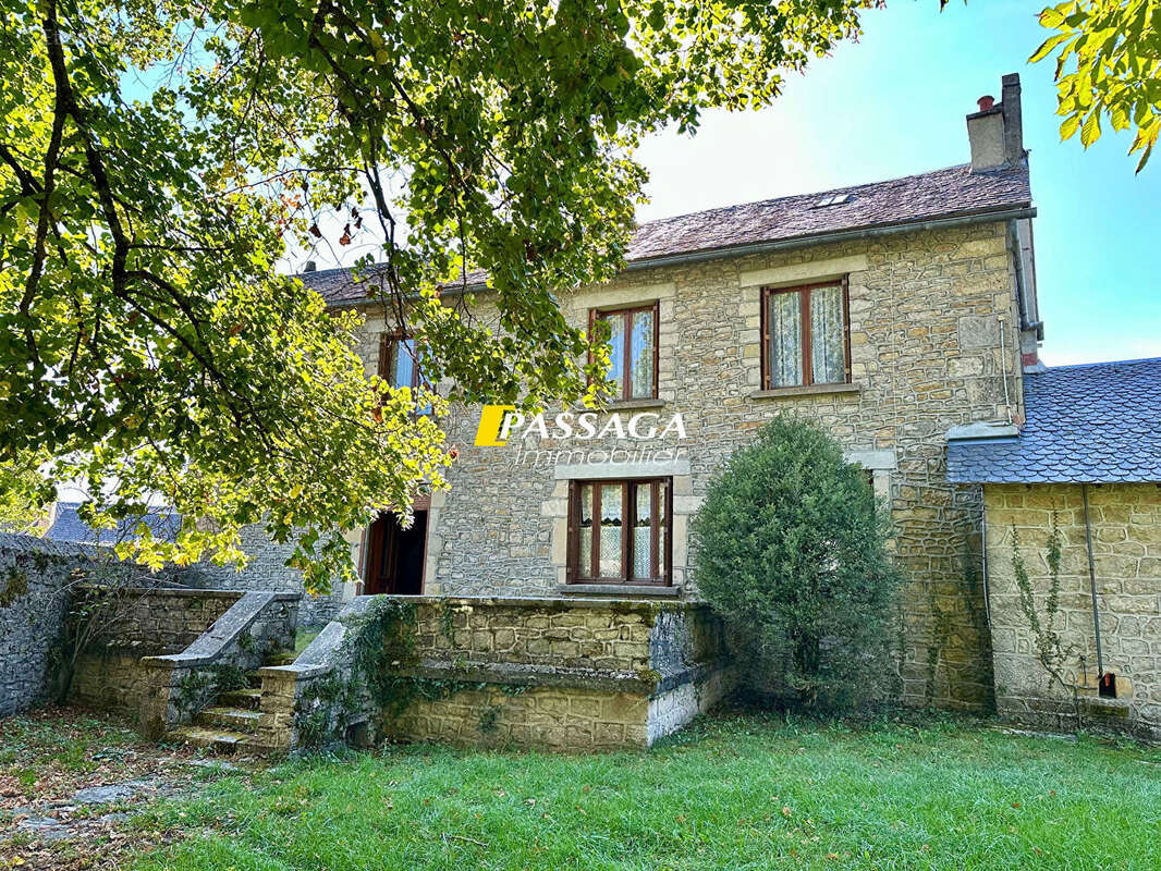 Maison à SEVERAC-LE-CHATEAU