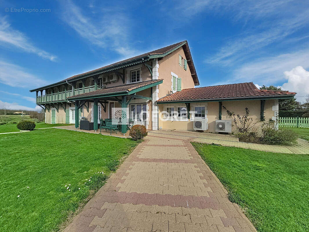 Maison à HAGETMAU