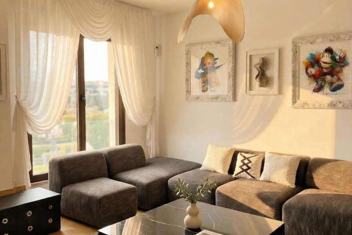 Maison à SAINT-MAUR-DES-FOSSES