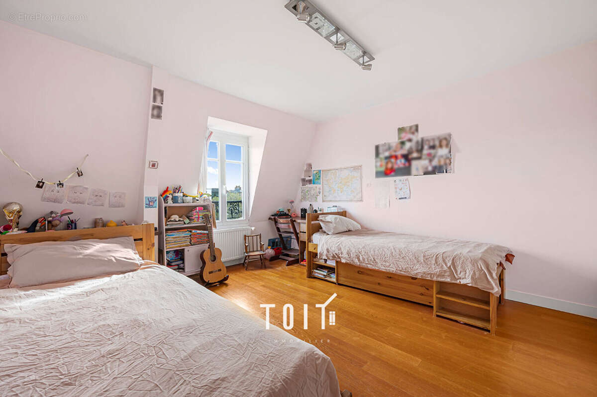 Appartement à PARIS-14E