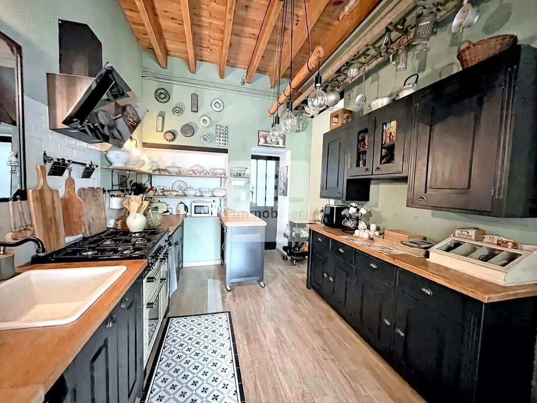 Maison à BAGNOLS-SUR-CEZE