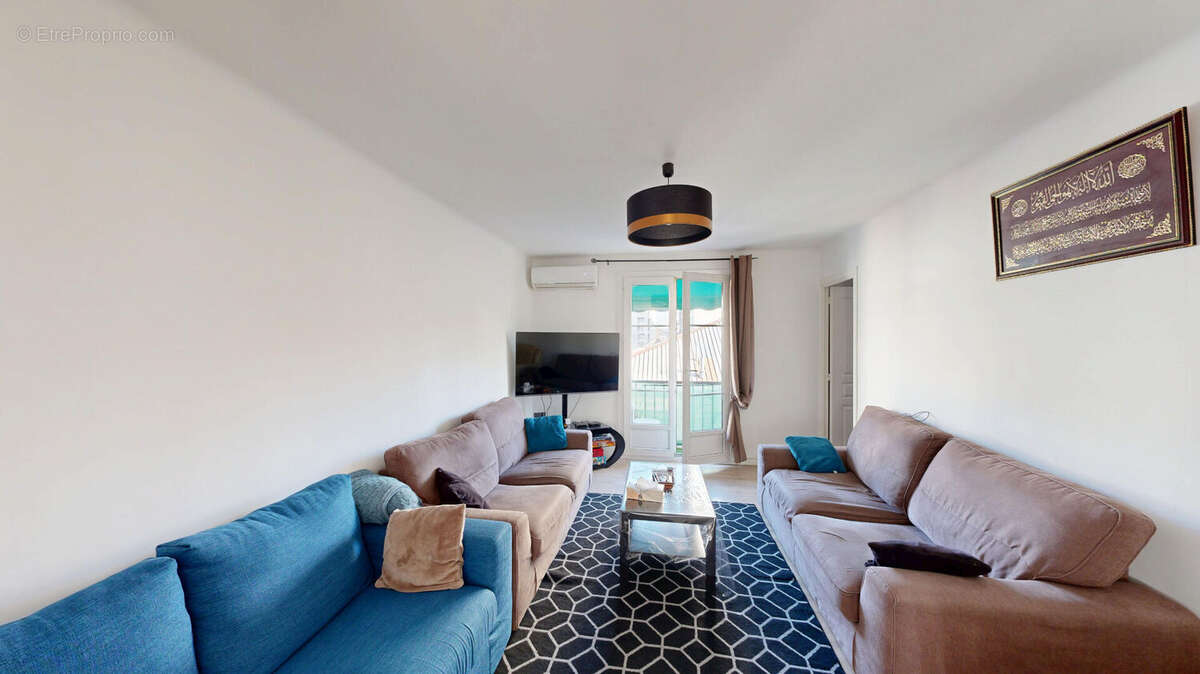 Appartement 3 pièces à vendre - Marseille 5ème - balcon - cave - Agence spécialisée 9/10/11ème - photo 3