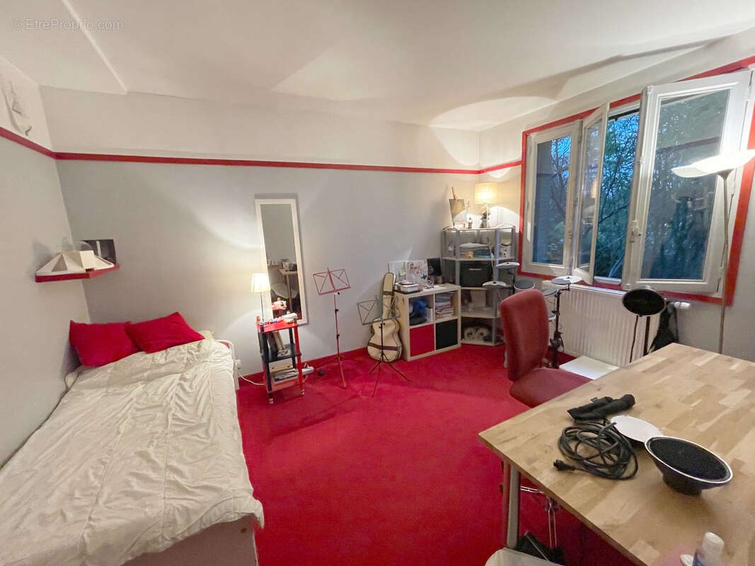 Maison à SURESNES