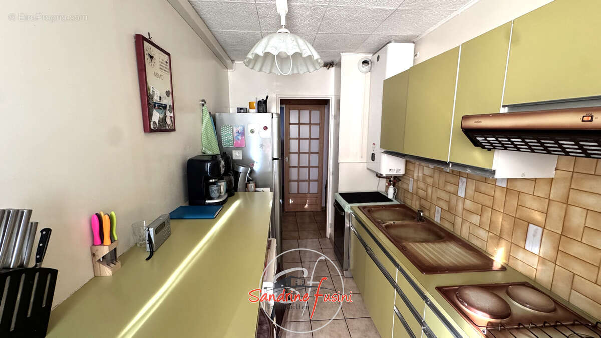 Appartement à CARROS