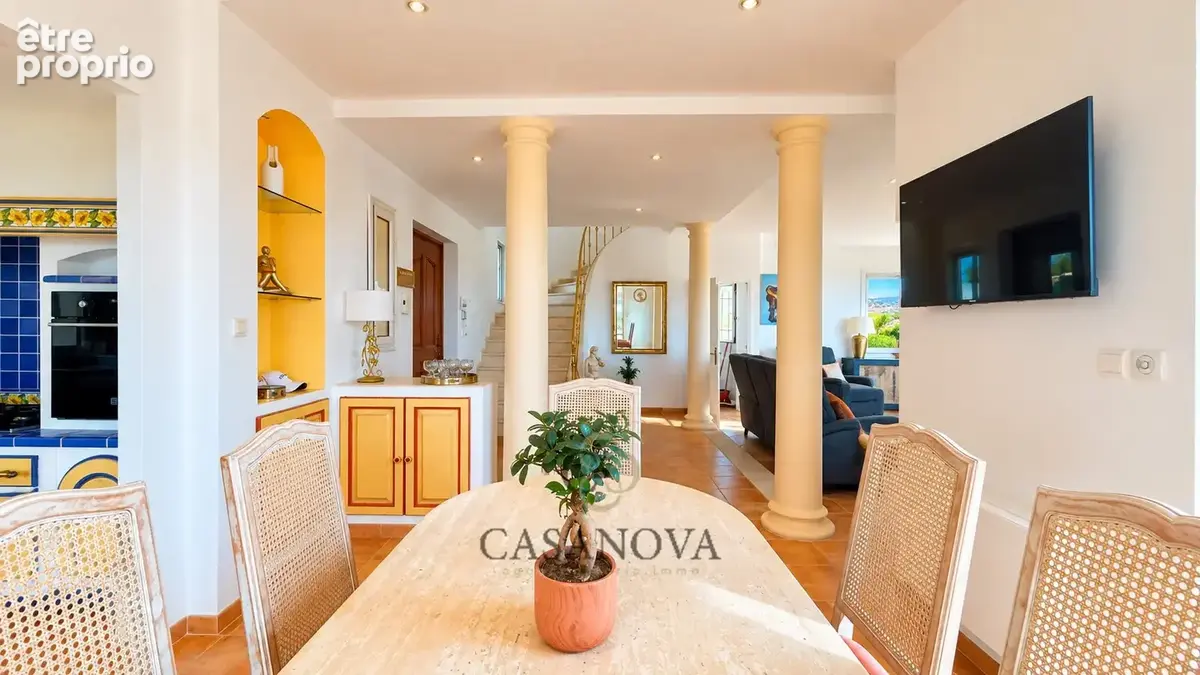 Villa de 314 m² avec piscine à débordement et vue panoramique à Châteauneuf-Grasse - photo 10