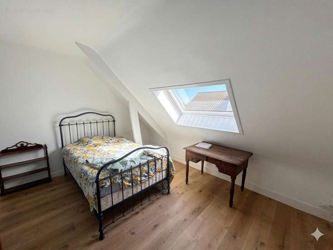 Maison à NOYAL-CHATILLON-SUR-SEICHE