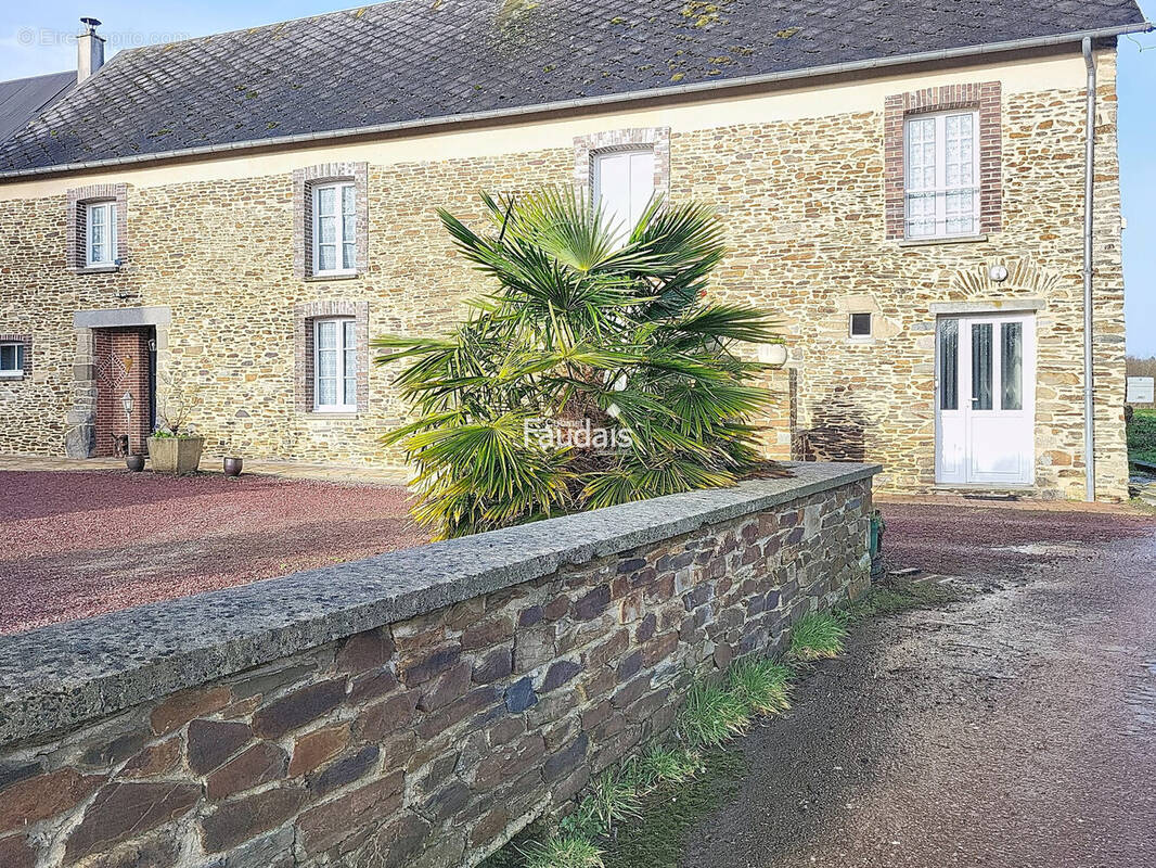 Maison à QUIBOU