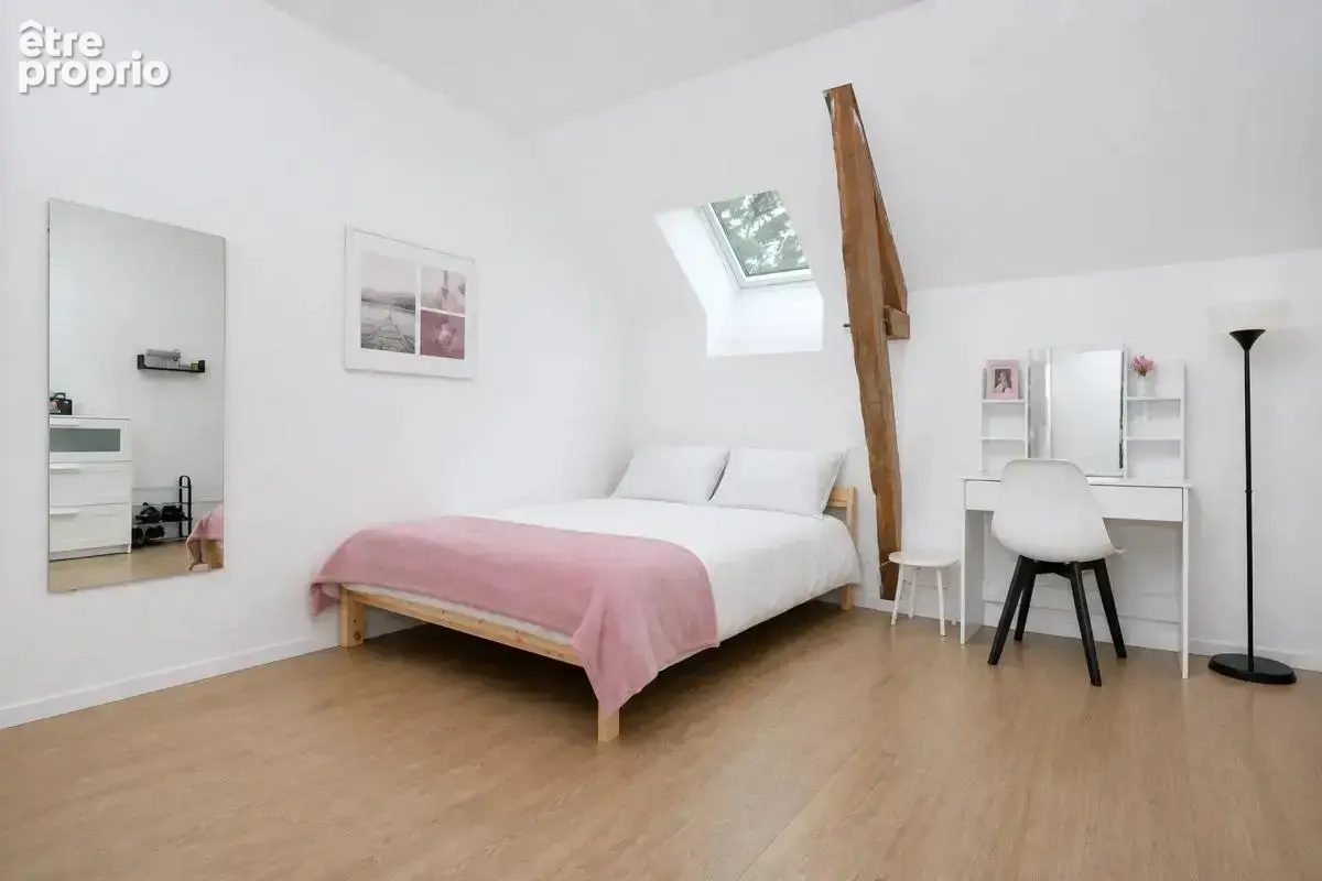 Maison de 9 pièces de 183 m² à Saint-Aubin-du-Cormier - photo 6