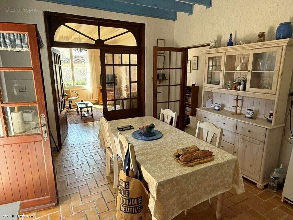 Maison Avec 4 Chambres Et Jardin Clos Sur 1062m² - photo 7