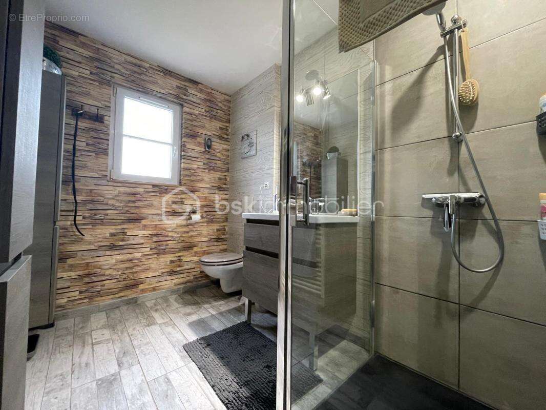 À VENDRE – Maison 7 pièces  183 m2 LE FENOUILLER  avec possibilité activité gîte, proche de Saint-Gilles-Croix-de-Vie - photo 5