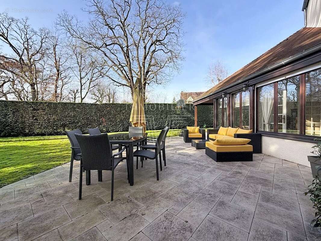 Maison à LE VESINET