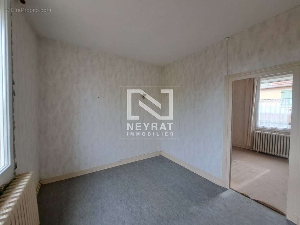 Maison à SAINT-FORGEOT