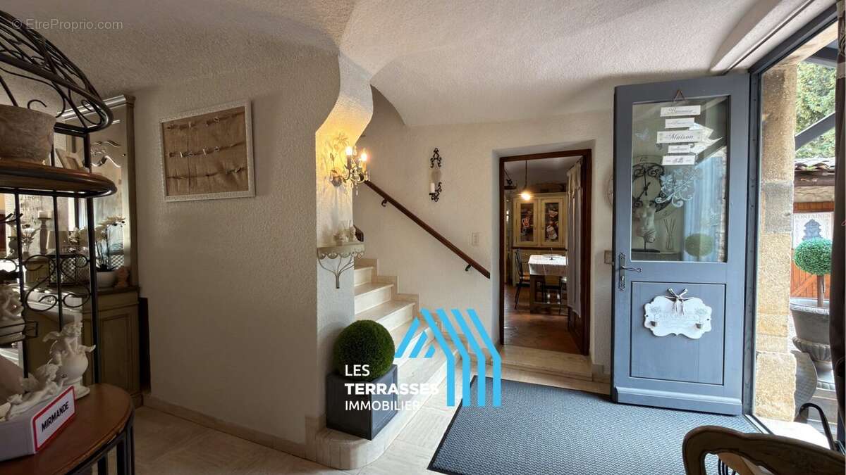 Maison à MIRMANDE
