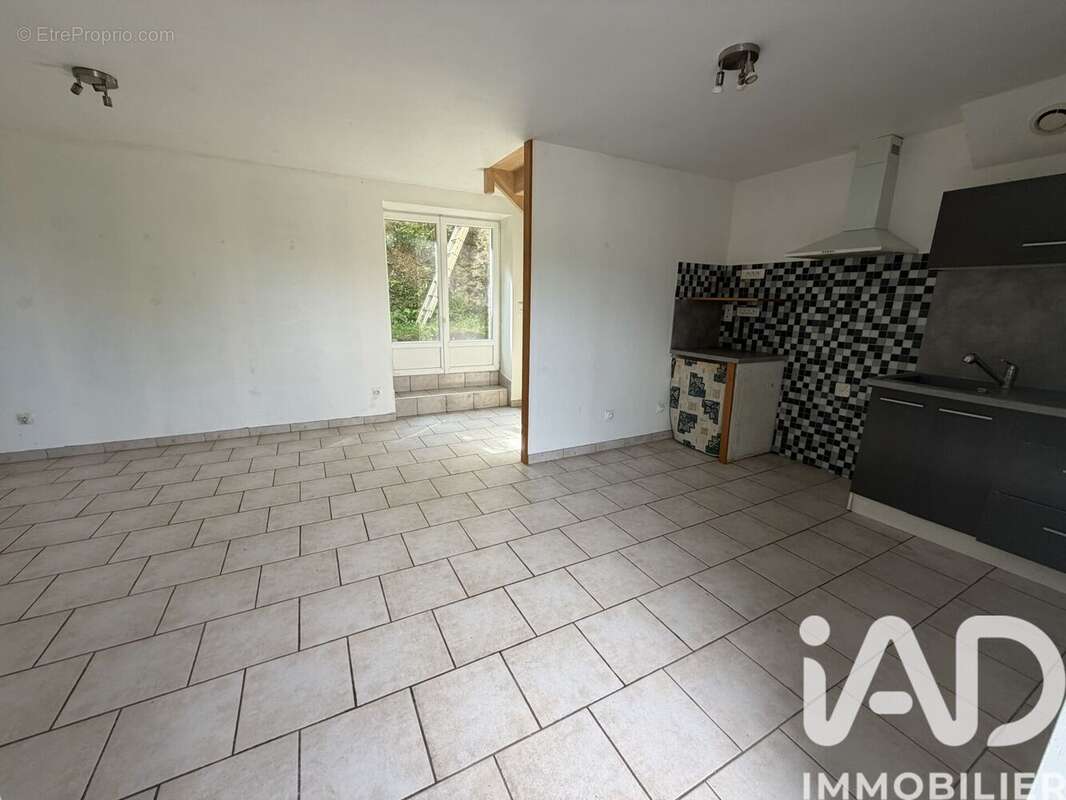Photo 4 - Maison à BELLE-ISLE-EN-TERRE