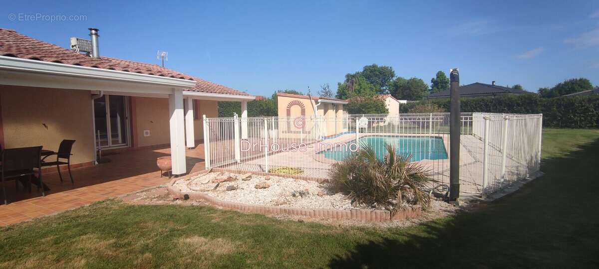 Maison à LONGAGES