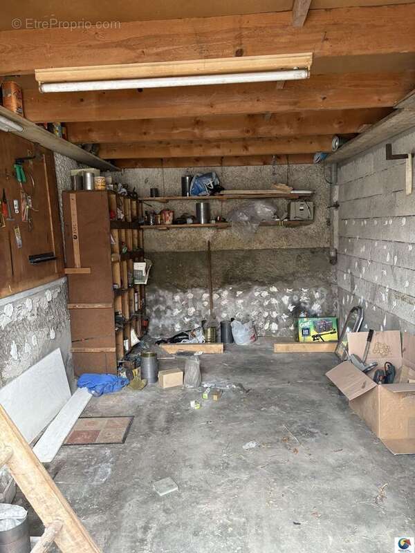 Maison à EYZIN-PINET