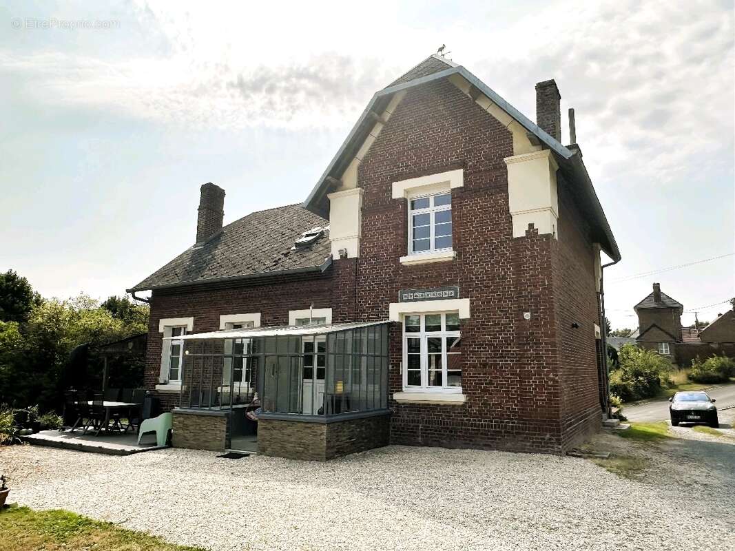 Maison à ETRICOURT-MANANCOURT