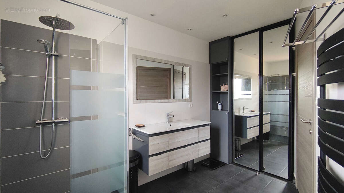 Maison à LES SORINIERES